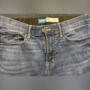 Old Navy slim jeans.  Mens 31x32.  Stretchy material.